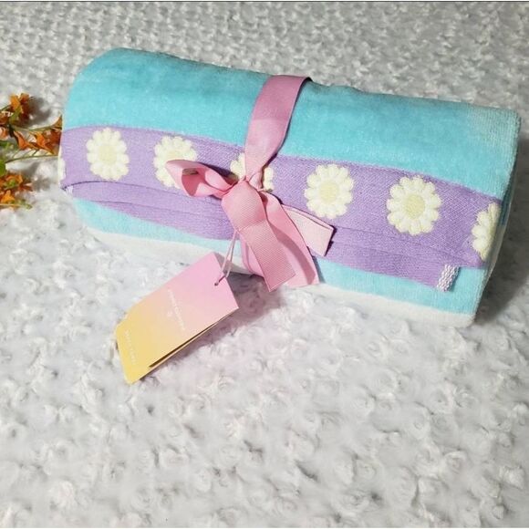 Stoney Clover Lane x Target Beach Towel Rainbow Embossed Blue With Purple Daisy - Picture 1 of 6